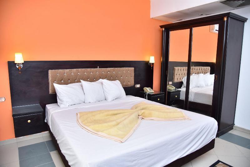 Royal Pyramids Hotel 카이로 외부 사진