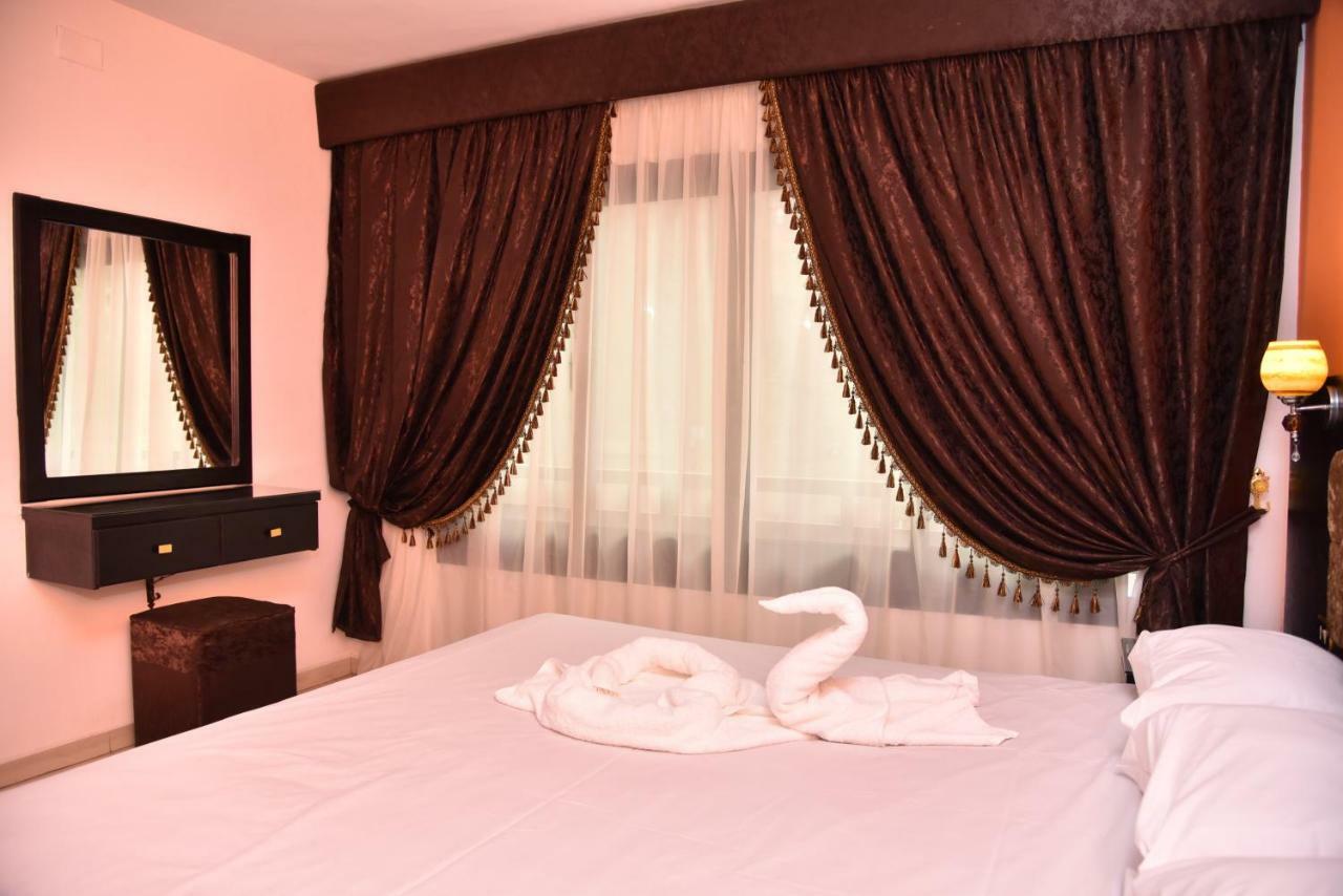 Royal Pyramids Hotel 카이로 외부 사진