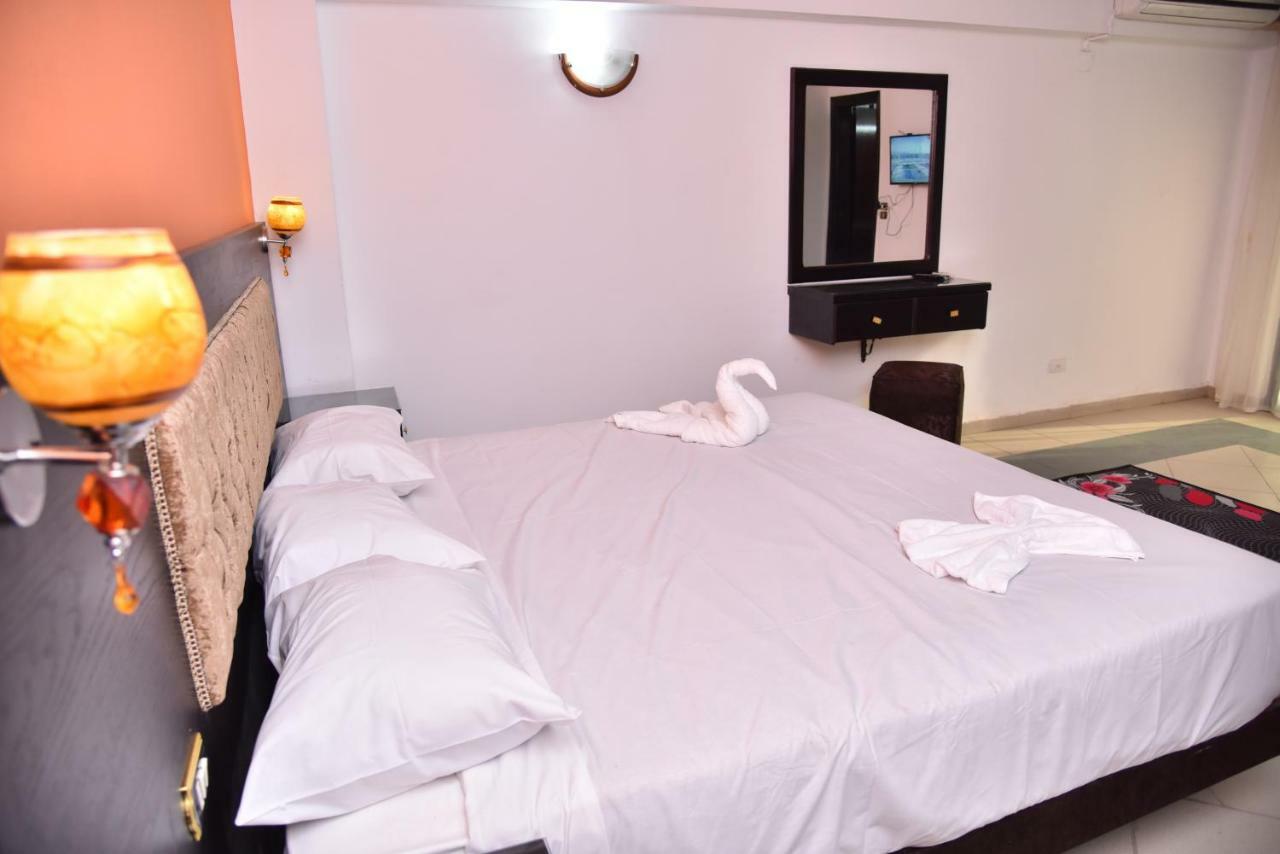 Royal Pyramids Hotel 카이로 외부 사진