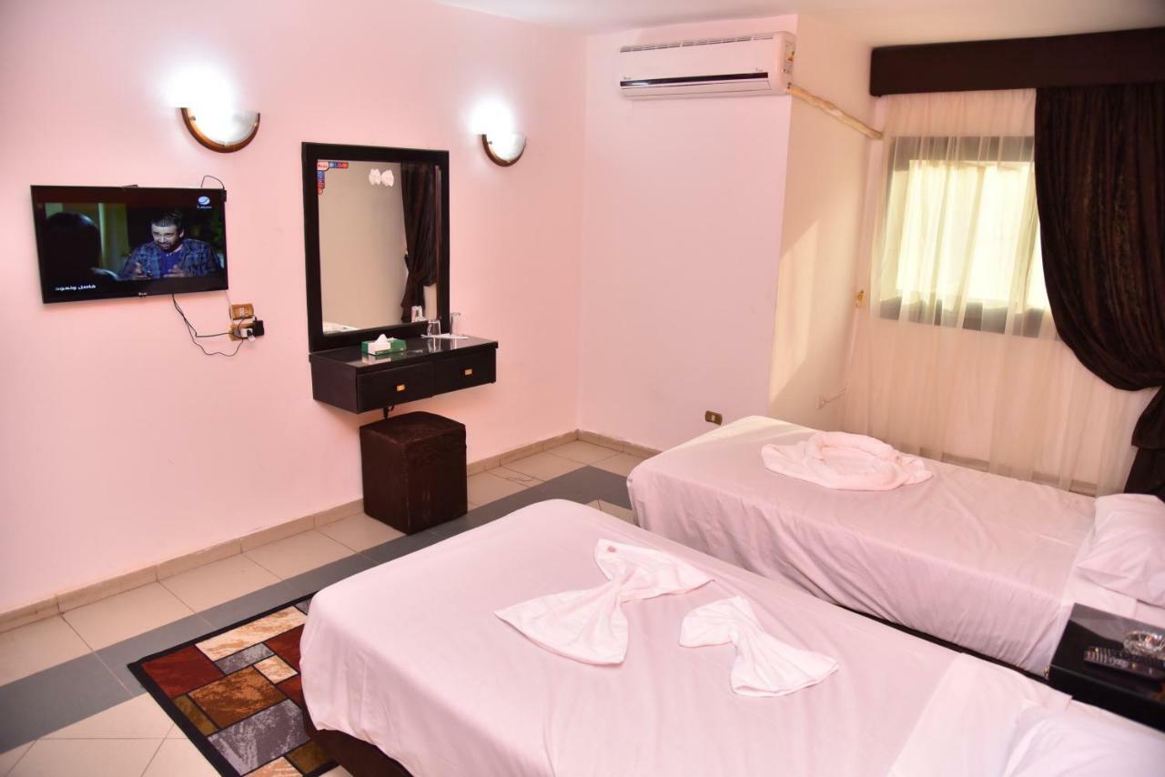 Royal Pyramids Hotel 카이로 외부 사진