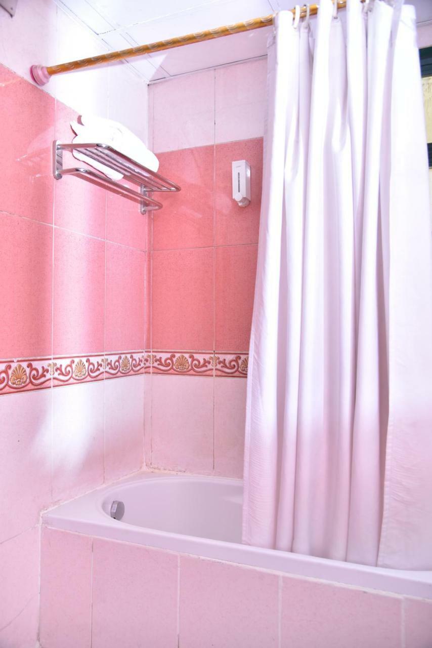 Royal Pyramids Hotel 카이로 외부 사진