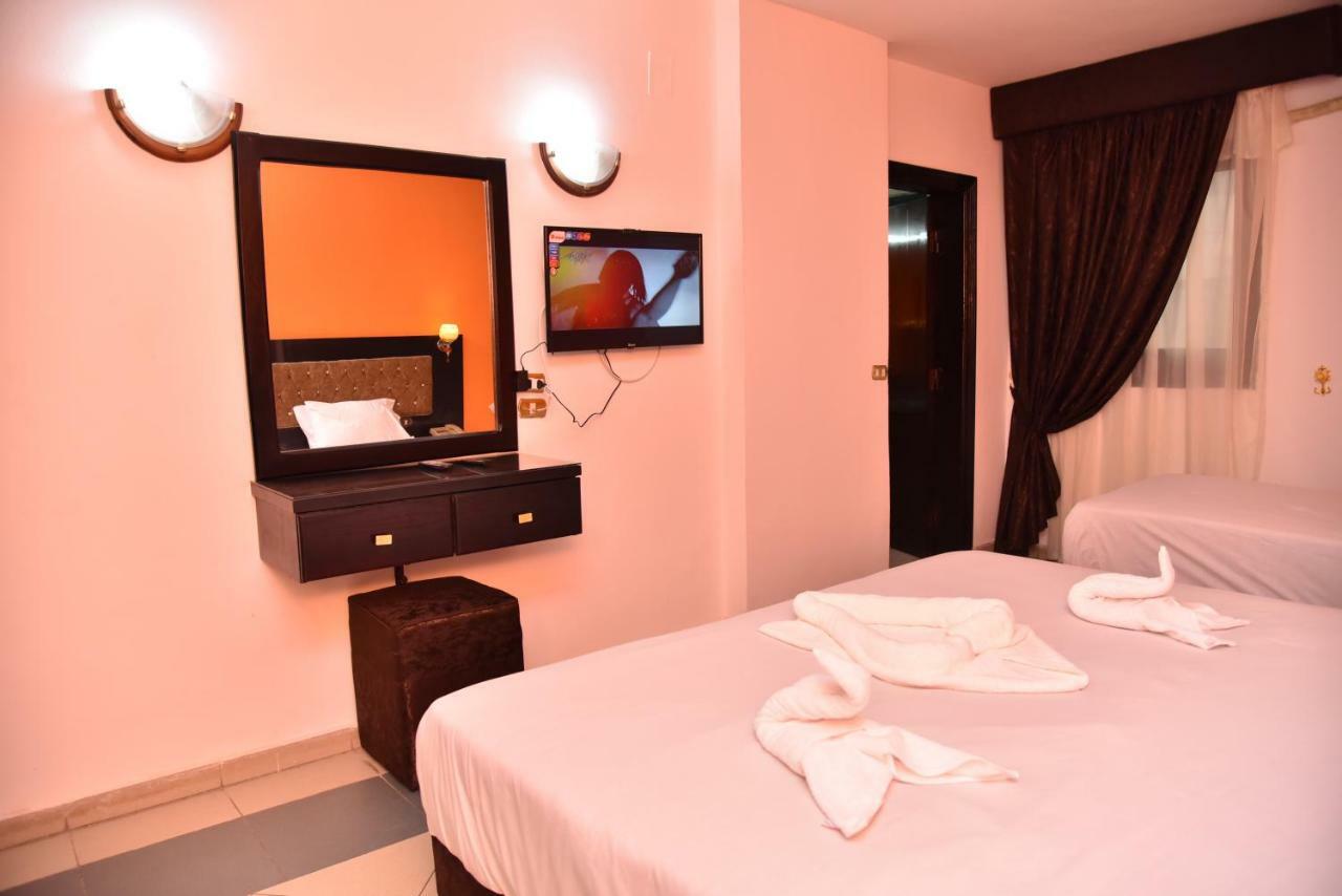 Royal Pyramids Hotel 카이로 외부 사진