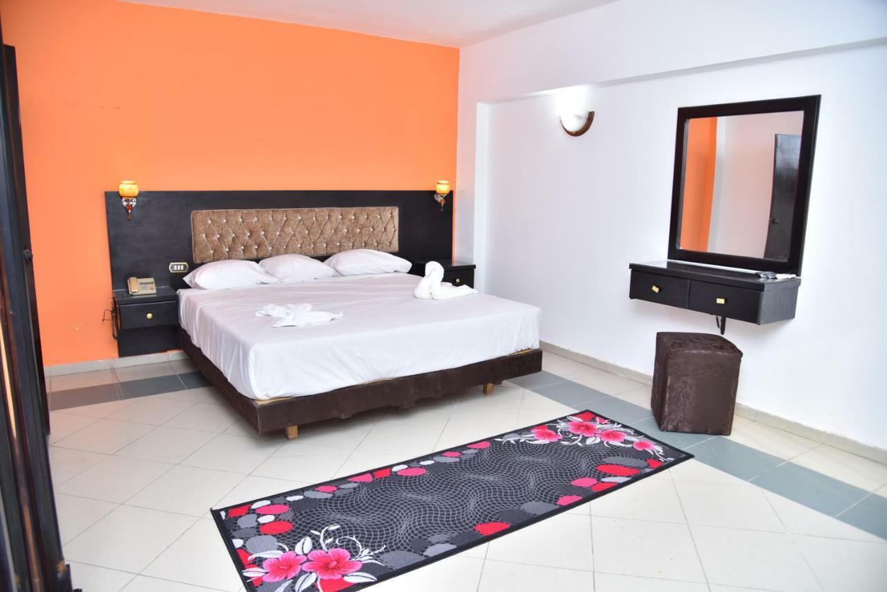 Royal Pyramids Hotel 카이로 외부 사진