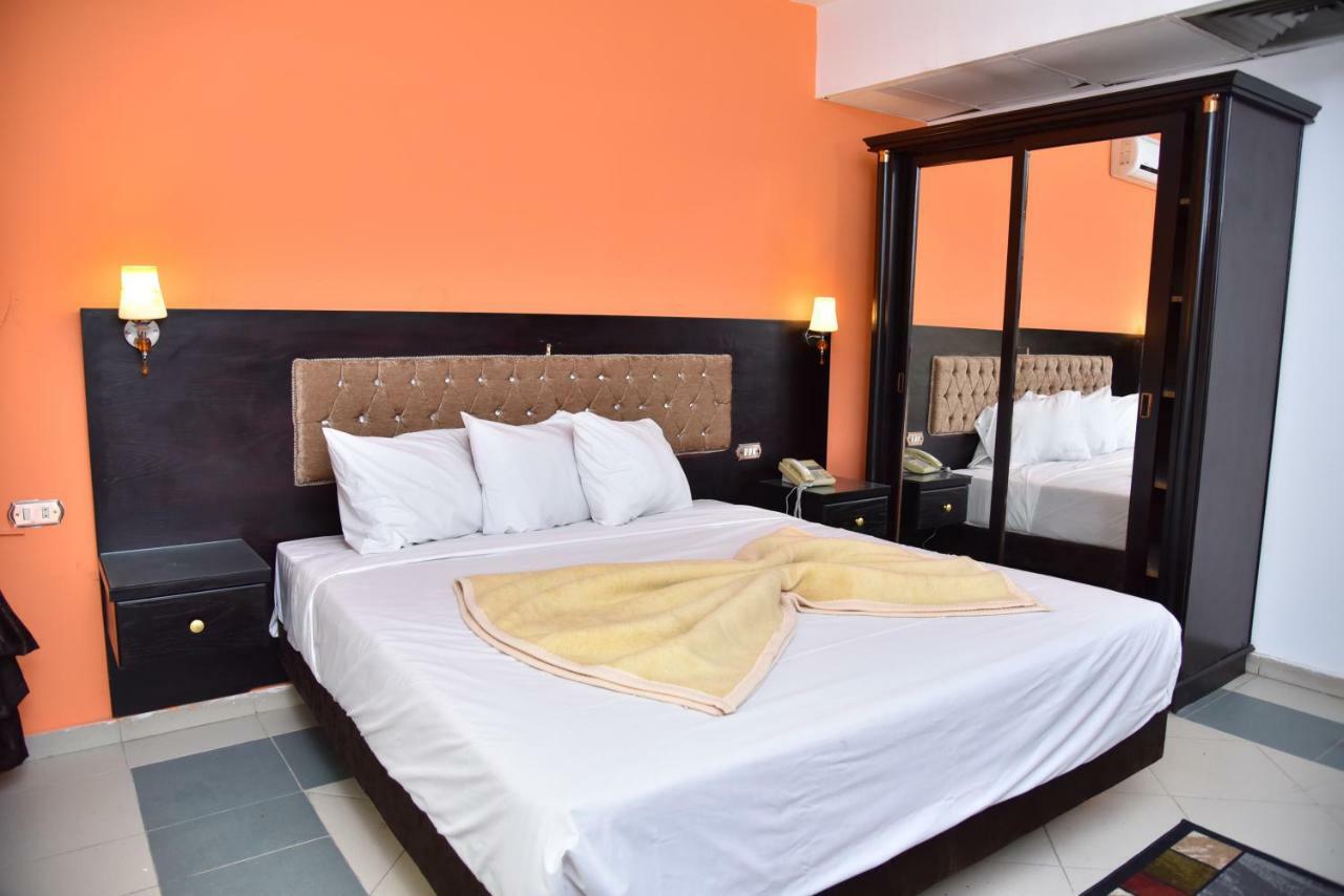 Royal Pyramids Hotel 카이로 외부 사진